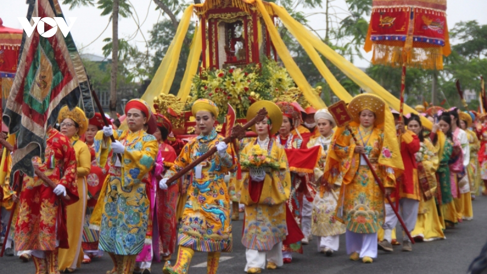 Hue Nam Temple Festival excites crowds